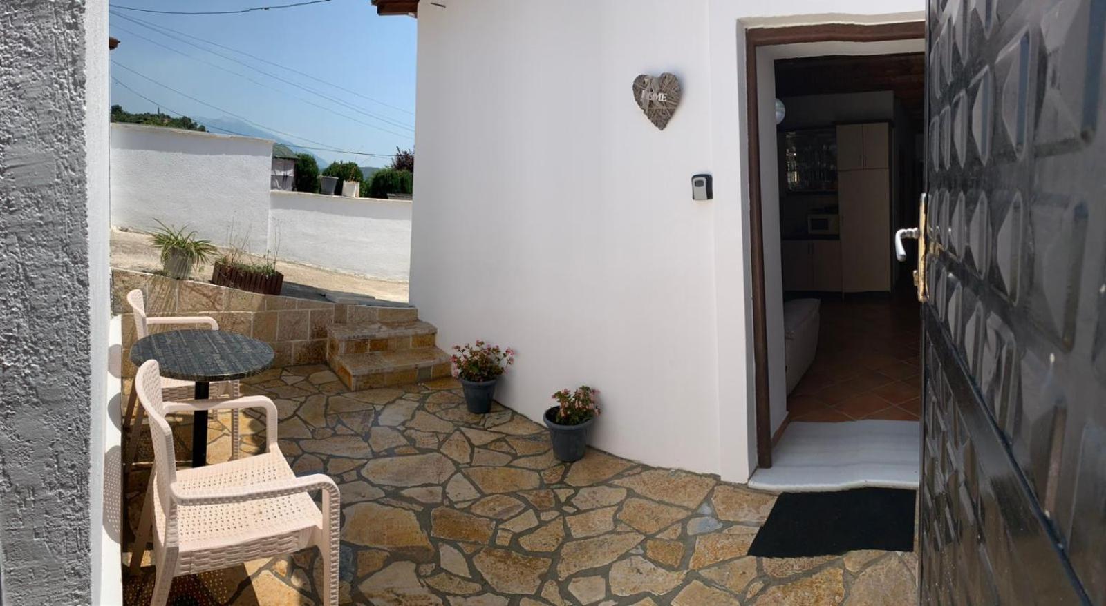 Nomad House-Entire House At Your Disposal,4 Guests Berat Exterior foto